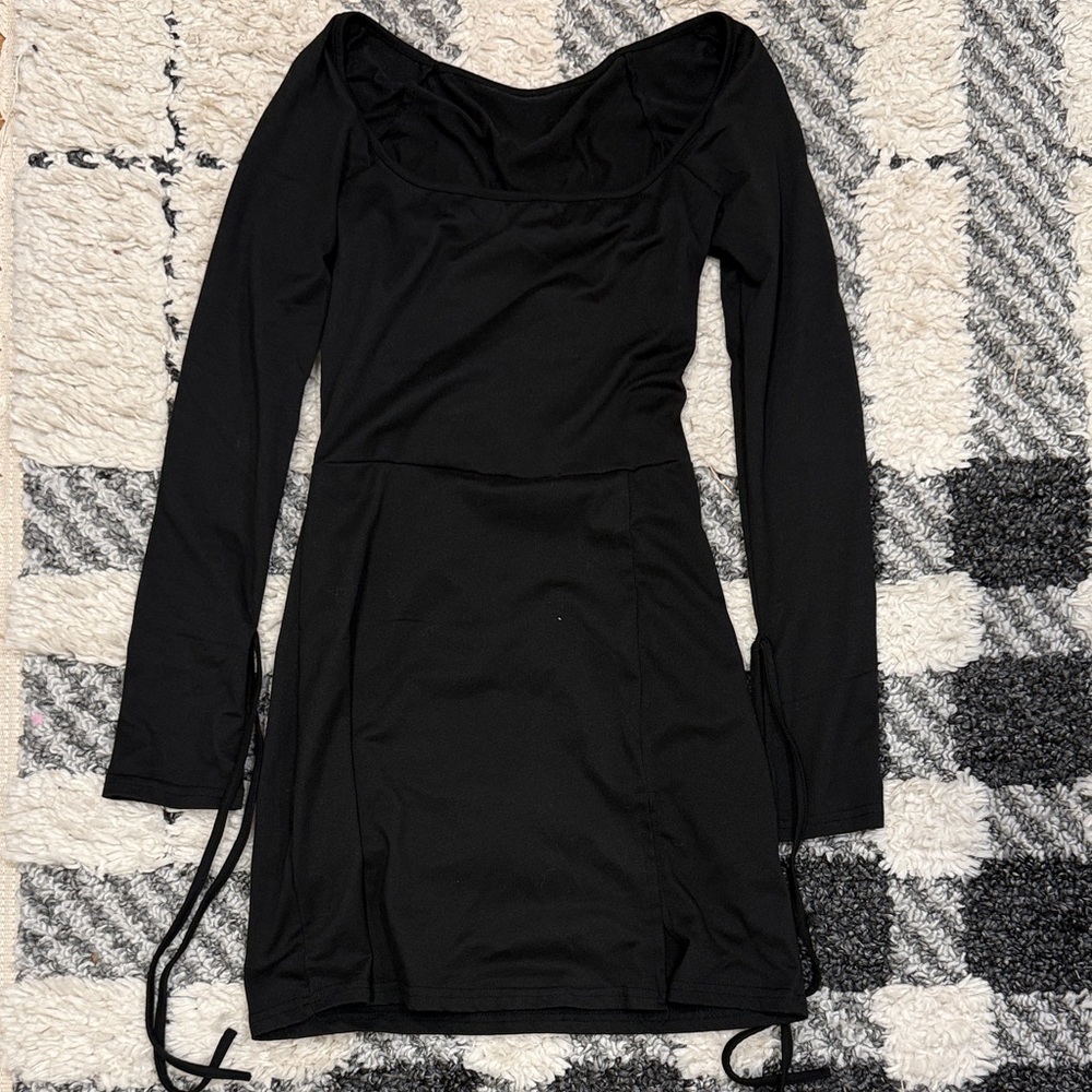 SHEIN Black Long Sleeve Scoop Neck Mini Dress